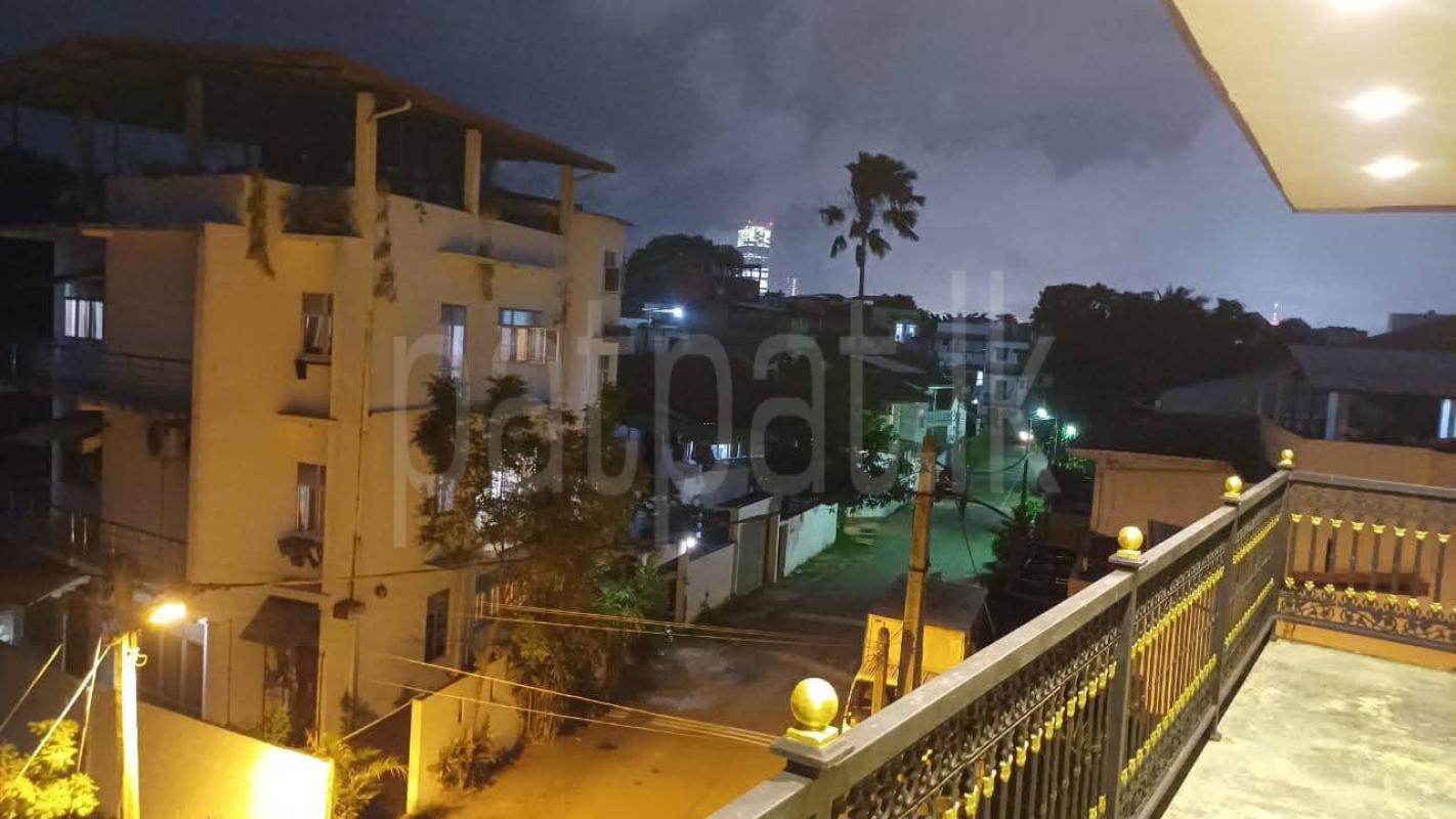 Advertisement image 6