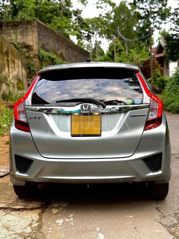 Honda Fit 2017 - பயன்படுத்தப்பட்டது கார் sale in Sri Lanka - patpat.lk