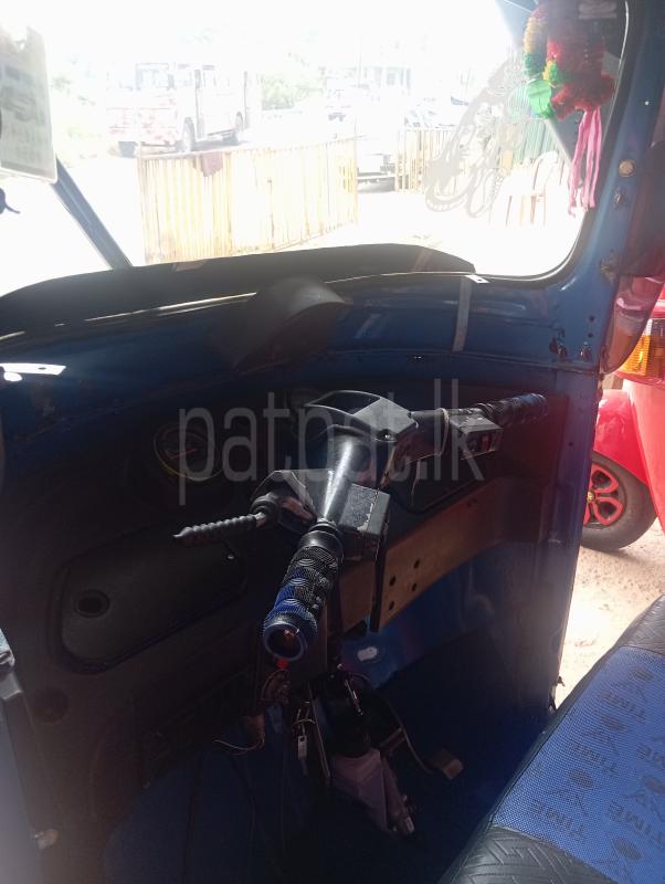 Bajaj 4 stroke 2010 - பயன்படுத்தப்பட்டது முச்சக்கர வண்டி sale in Sri Lanka - patpat.lk