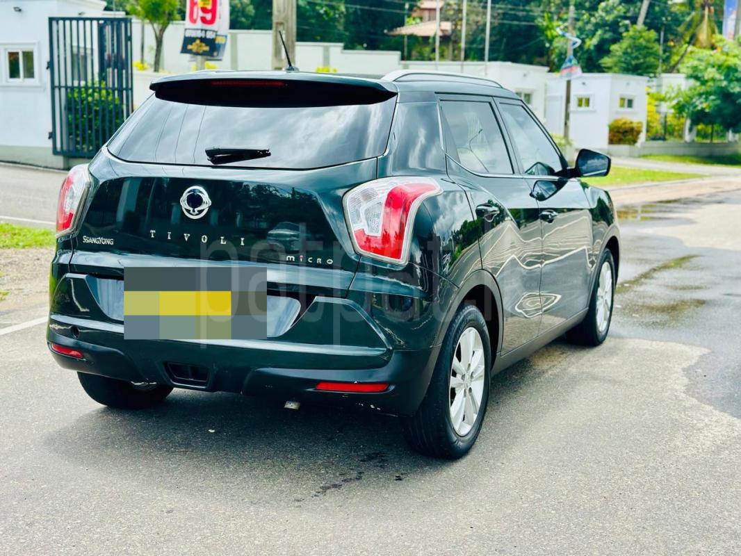 SsangYong Tivoli 2017 - Used SUV sale in Sri Lanka - patpat.lk