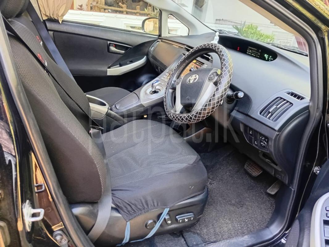 Toyota Prius 2013 - பயன்படுத்தப்பட்டது கார் sale in Sri Lanka - patpat.lk