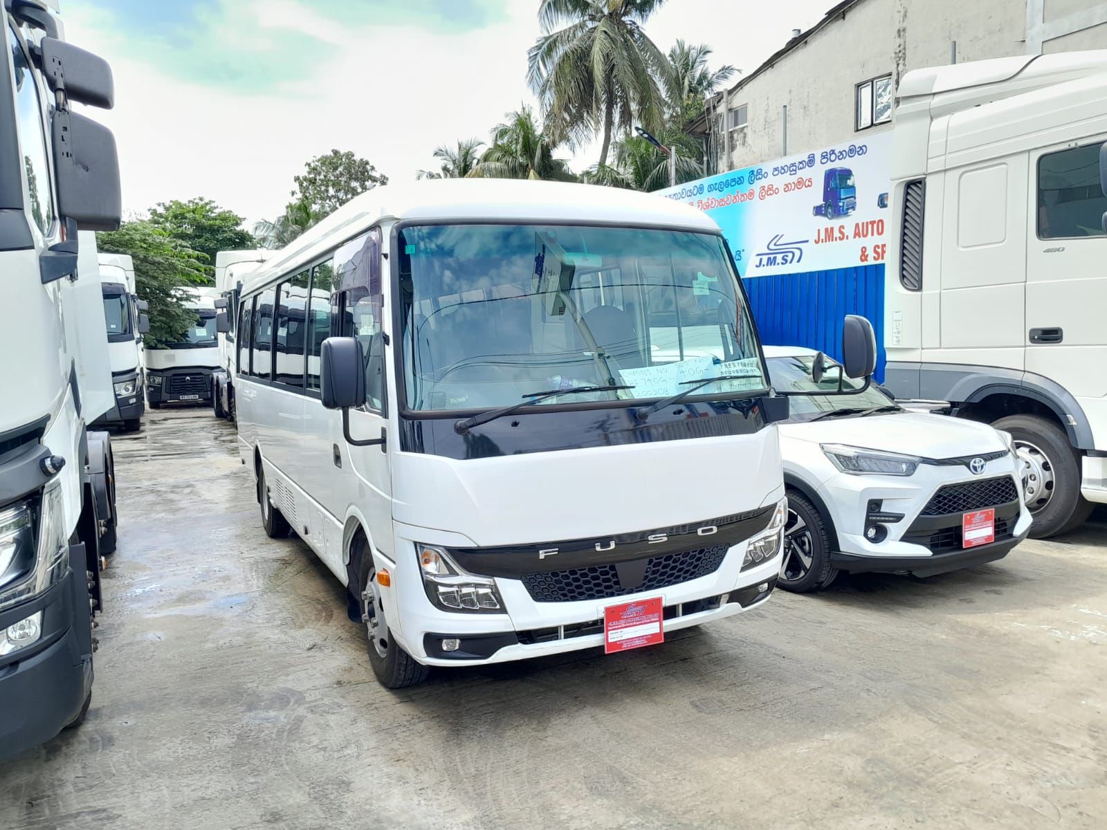 Mitsubishi Rosa 2022 - නැවත සකස් කල බස් රථය sale in Sri Lanka - patpat.lk