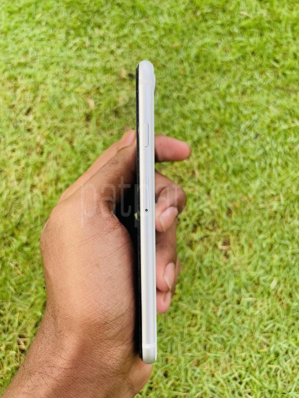 IPHONE SE2