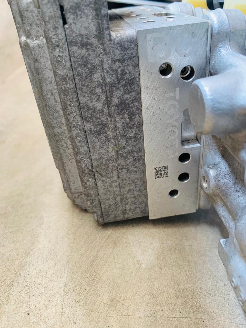 TOYOTA AQUA ABS UNIT