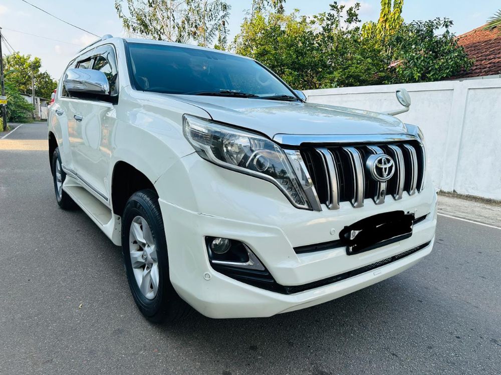 Toyota Land Cruiser Prado 2011 ads-image-1