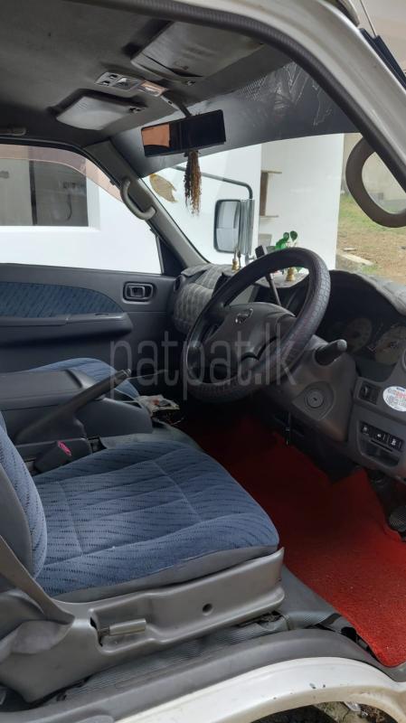 Nissan Caravan 2001 - Used Van sale in Sri Lanka - patpat.lk