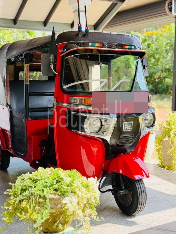 Bajaj Three Wheel 2015 - பயன்படுத்தப்பட்டது முச்சக்கர வண்டி sale in Sri Lanka - patpat.lk