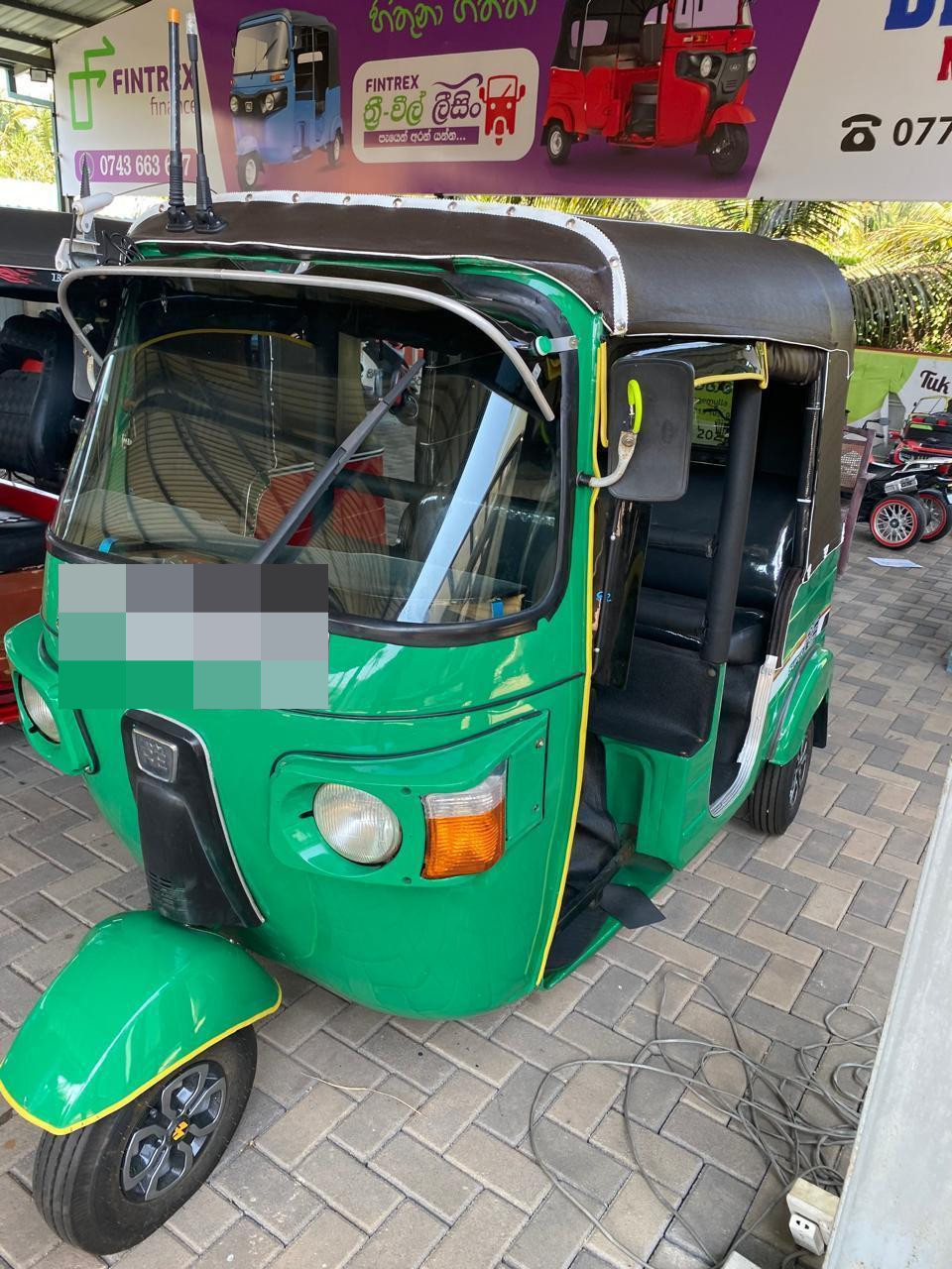 Bajaj Three Wheel 2012 - Used Three wheeler sale in Sri Lanka - patpat.lk