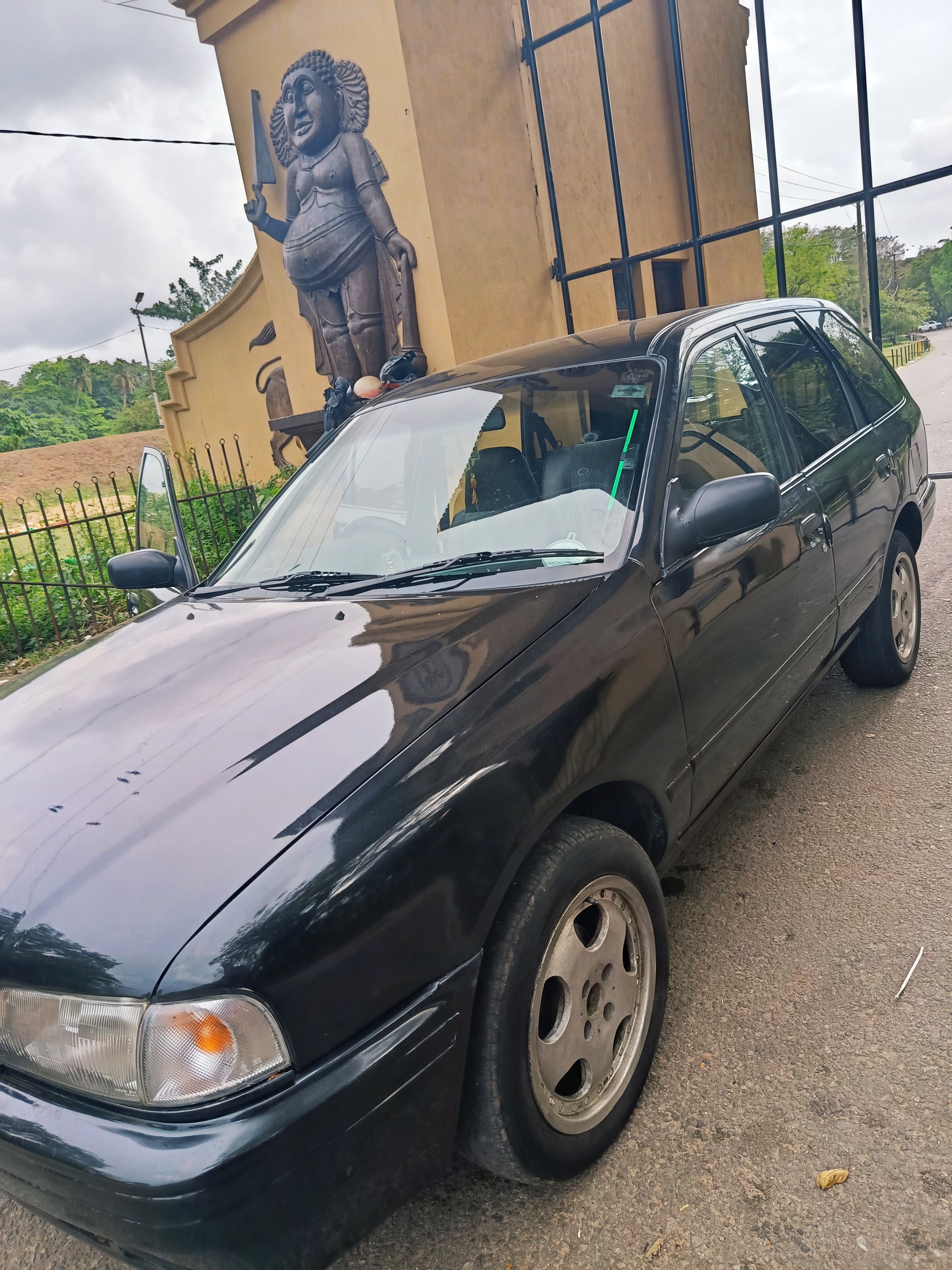 Nissan Wingroad 1997 - மறுசீரமைக்கப்பட்டது கார் sale in Sri Lanka - patpat.lk