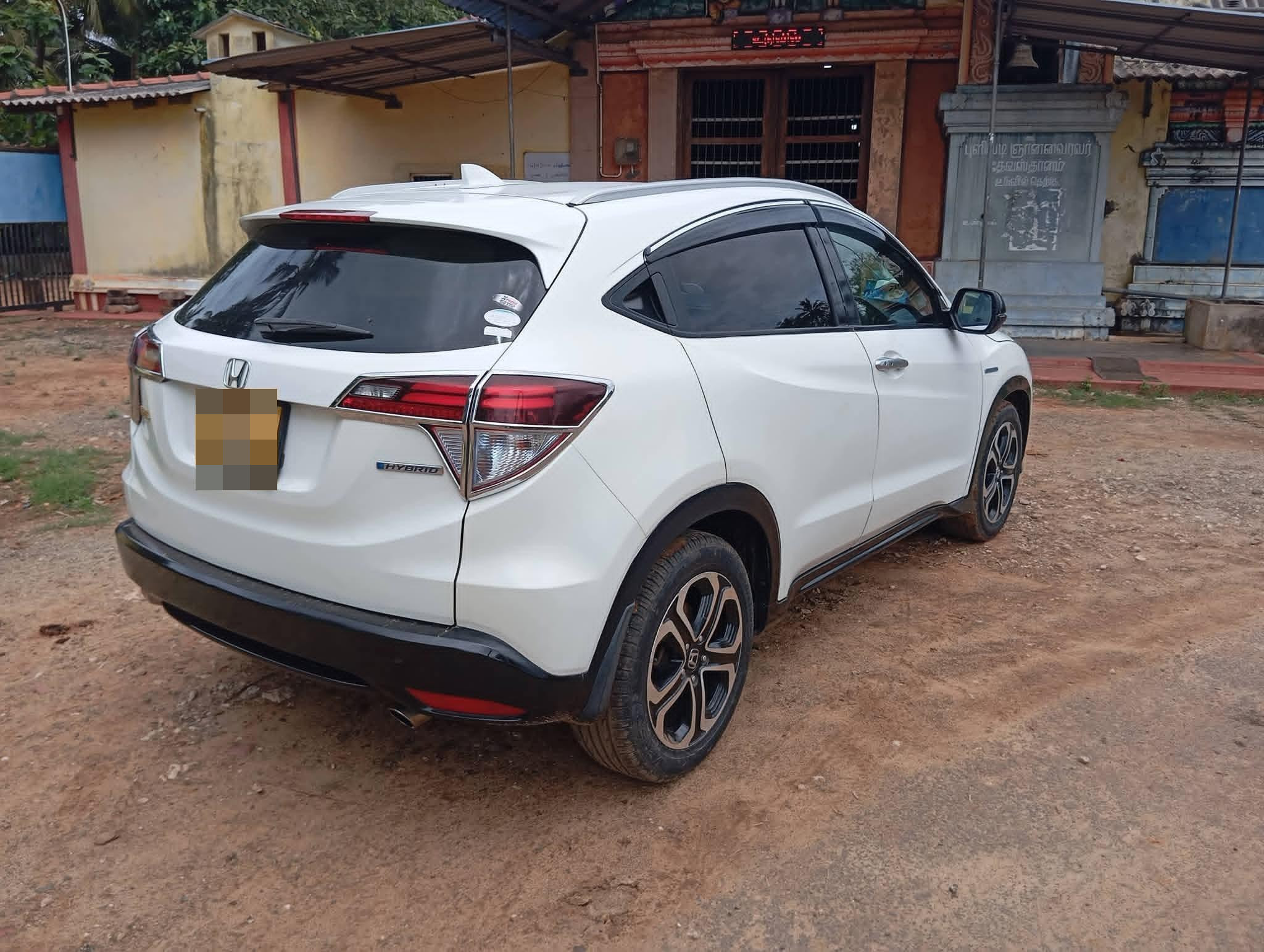 Honda Vezel 2015 - பயன்படுத்தப்பட்டது SUV sale in Sri Lanka - patpat.lk