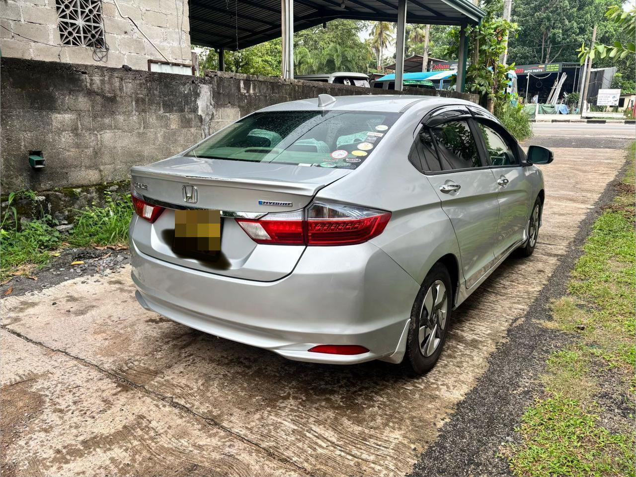 Honda Grace 2014 - பயன்படுத்தப்பட்டது கார் sale in Sri Lanka - patpat.lk