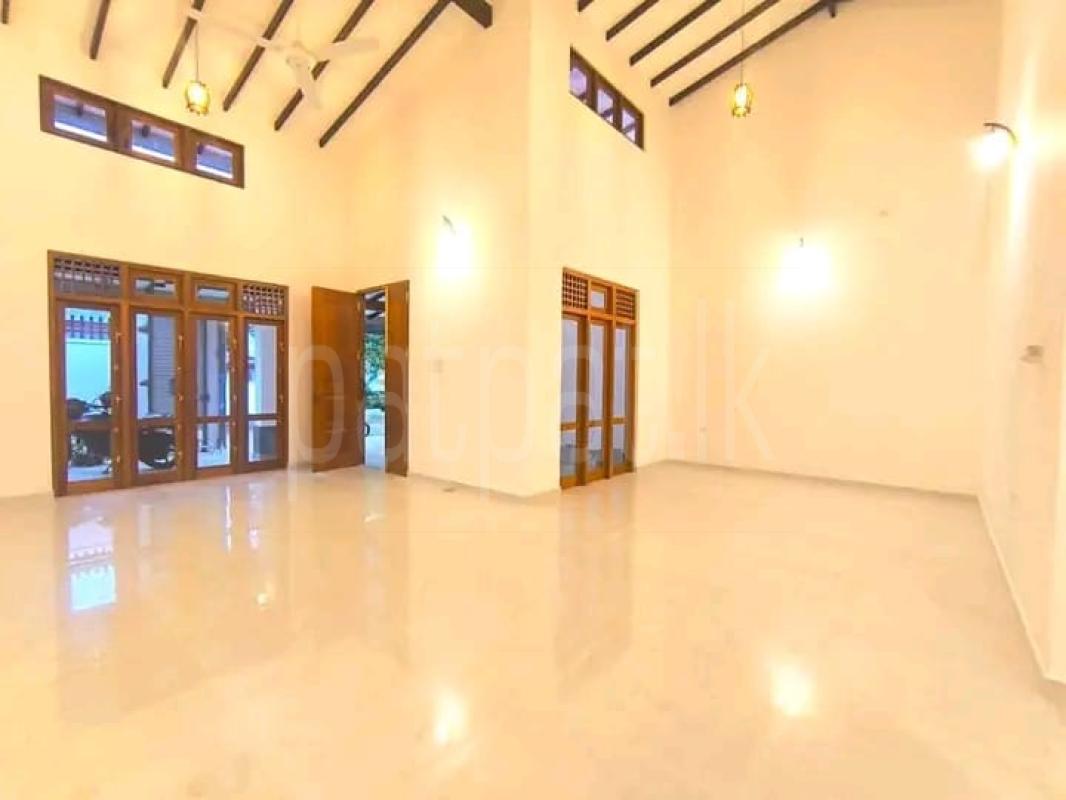House for Sale in Athurugiriya ads-image-1