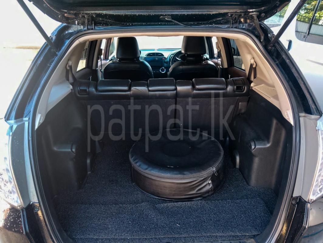 Honda FIT SHUTTLE 2012 - பயன்படுத்தப்பட்டது கார் sale in Sri Lanka - patpat.lk