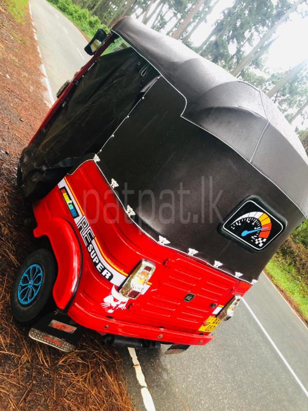 Bajaj Three Wheel 2015 - பயன்படுத்தப்பட்டது முச்சக்கர வண்டி sale in Sri Lanka - patpat.lk