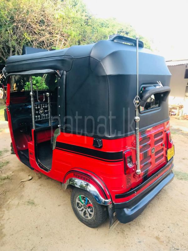 Bajaj 4 stroke 2019 - மறுசீரமைக்கப்பட்டது முச்சக்கர வண்டி sale in Sri Lanka - patpat.lk