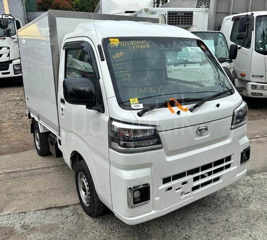 Advertisement image 1