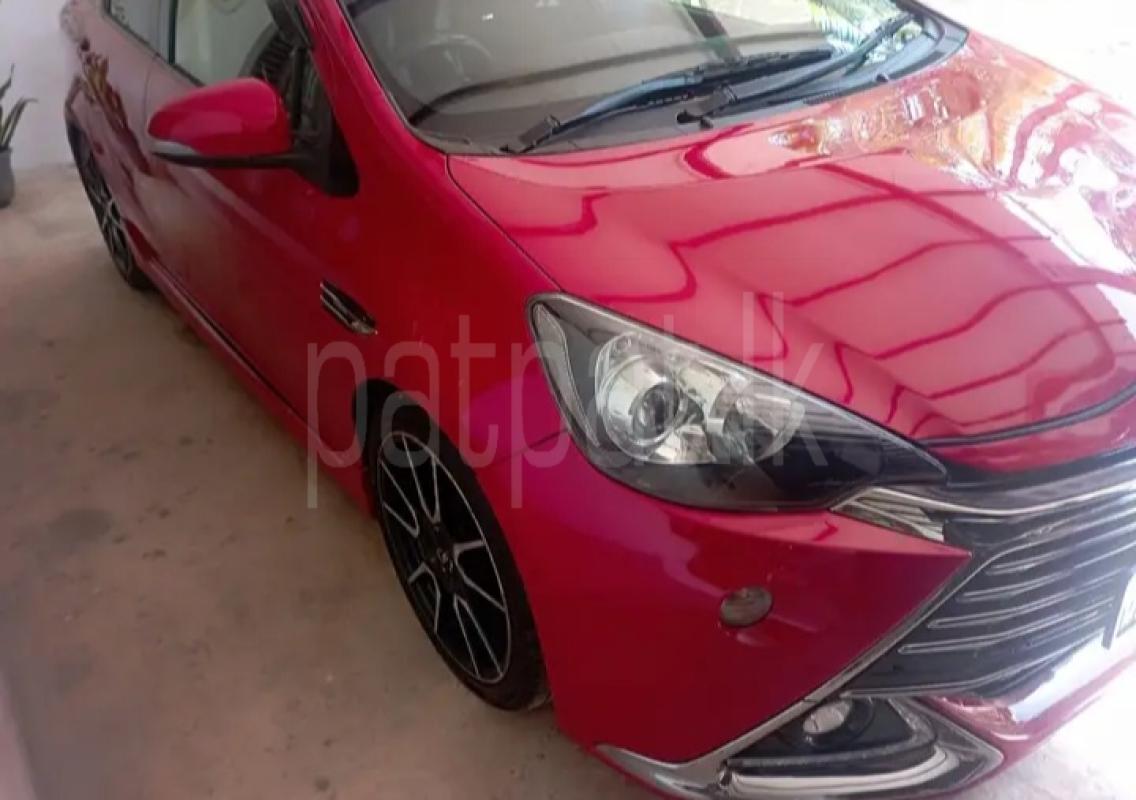 Toyota Aqua 2015 - பயன்படுத்தப்பட்டது கார் sale in Sri Lanka - patpat.lk