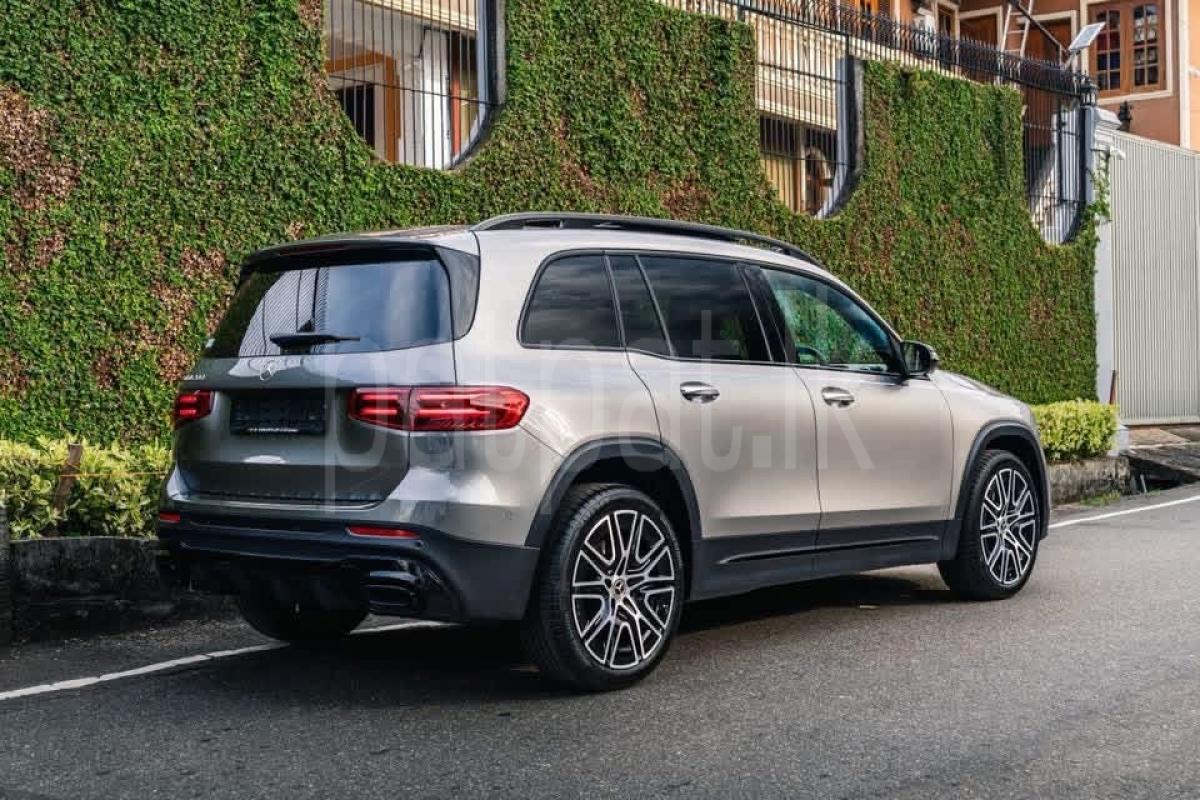 Advertisement image 6