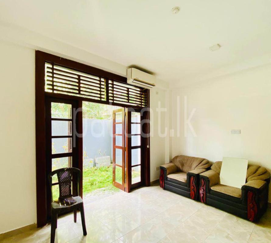 House for Sale in Athurugiriya