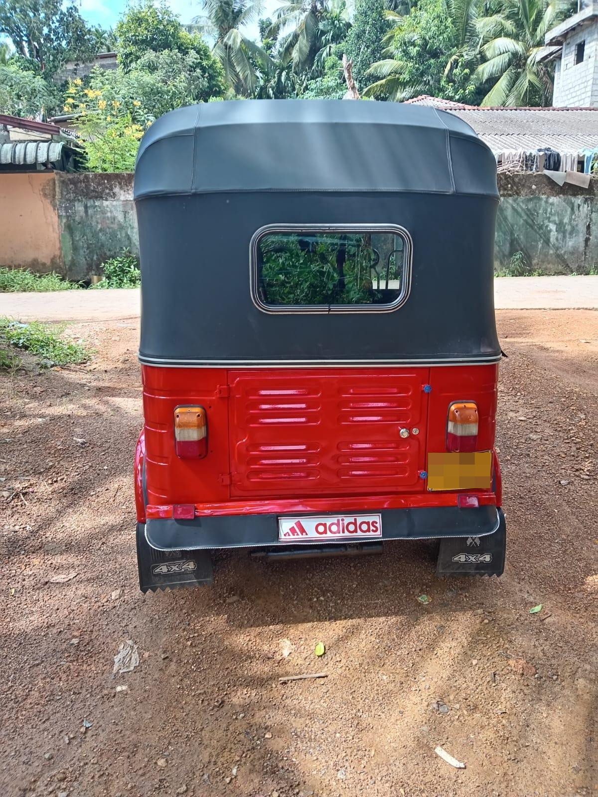 Bajaj Three Wheel 2011 - Used Three wheeler sale in Sri Lanka - patpat.lk