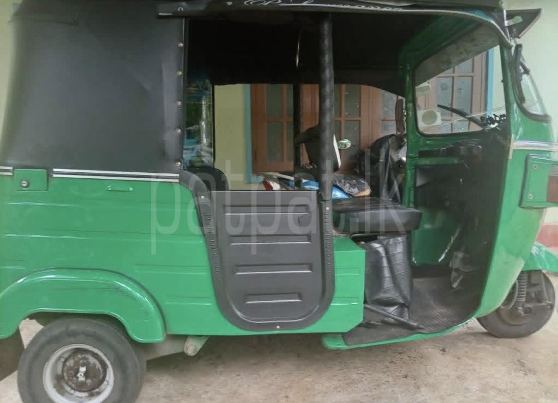 Bajaj Three Wheel 2011 - Used Three wheeler sale in Sri Lanka - patpat.lk