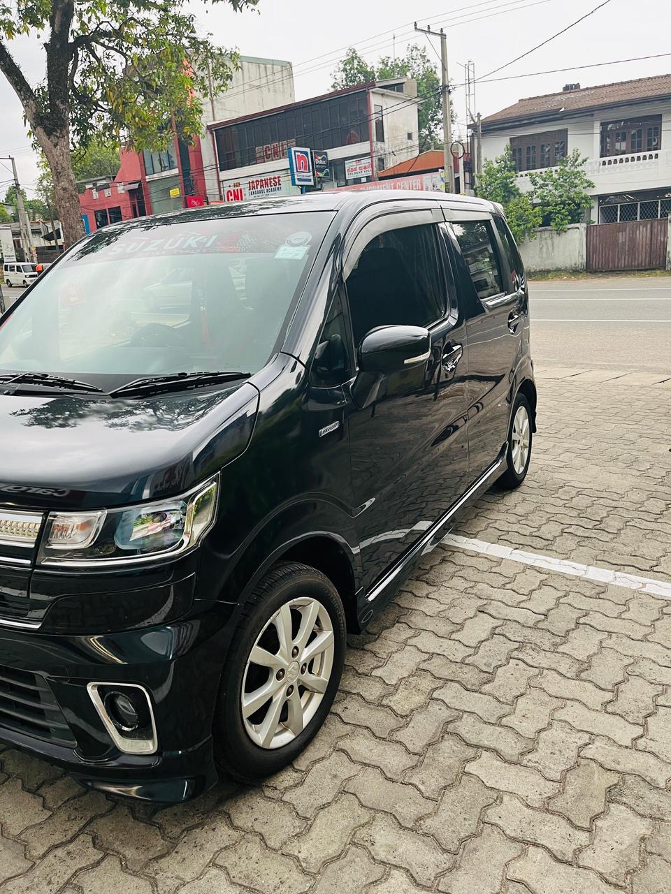 Suzuki Wagon R 2017 - Reconditioned Car sale in Sri Lanka - patpat.lk