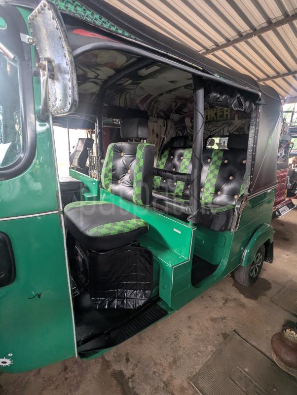 Bajaj Three Wheel 2014 - භාවිතා කරන ලද ත්‍රිරෝද රථය sale in Sri Lanka - patpat.lk