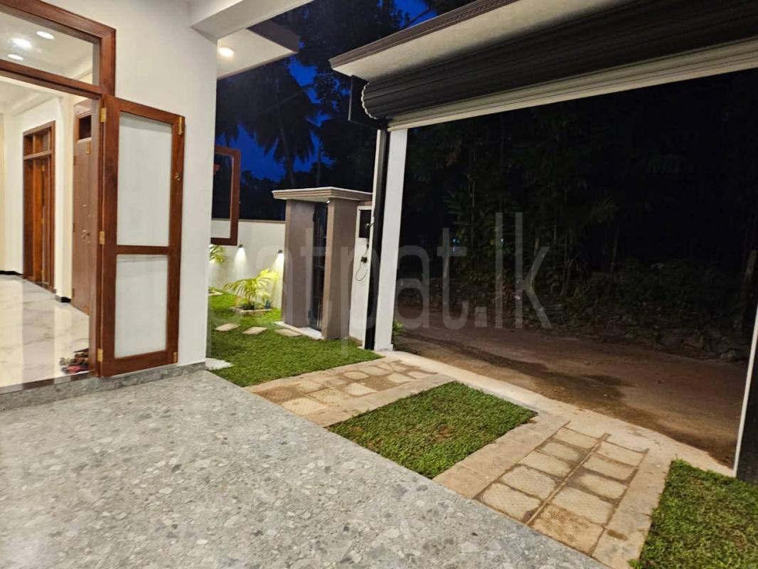 Advertisement image 6