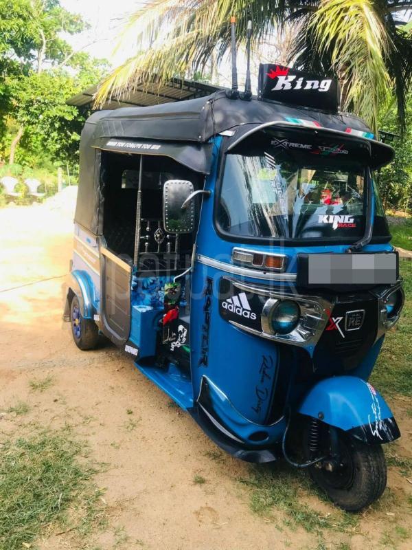 Bajaj Three Wheel 2015 - மறுசீரமைக்கப்பட்டது முச்சக்கர வண்டி sale in Sri Lanka - patpat.lk