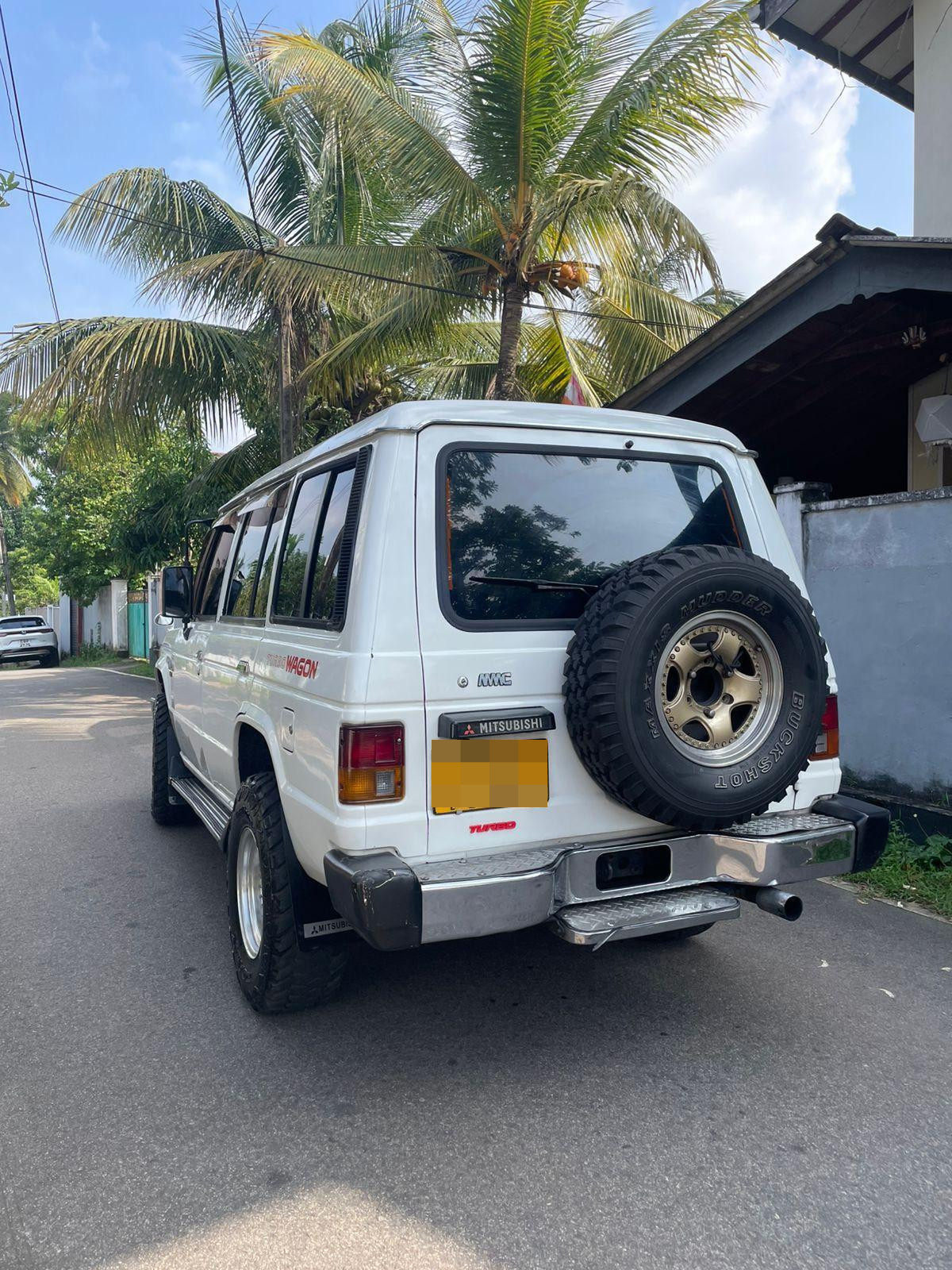 Mitsubishi Pajero 1990 - Used SUV sale in Sri Lanka - patpat.lk