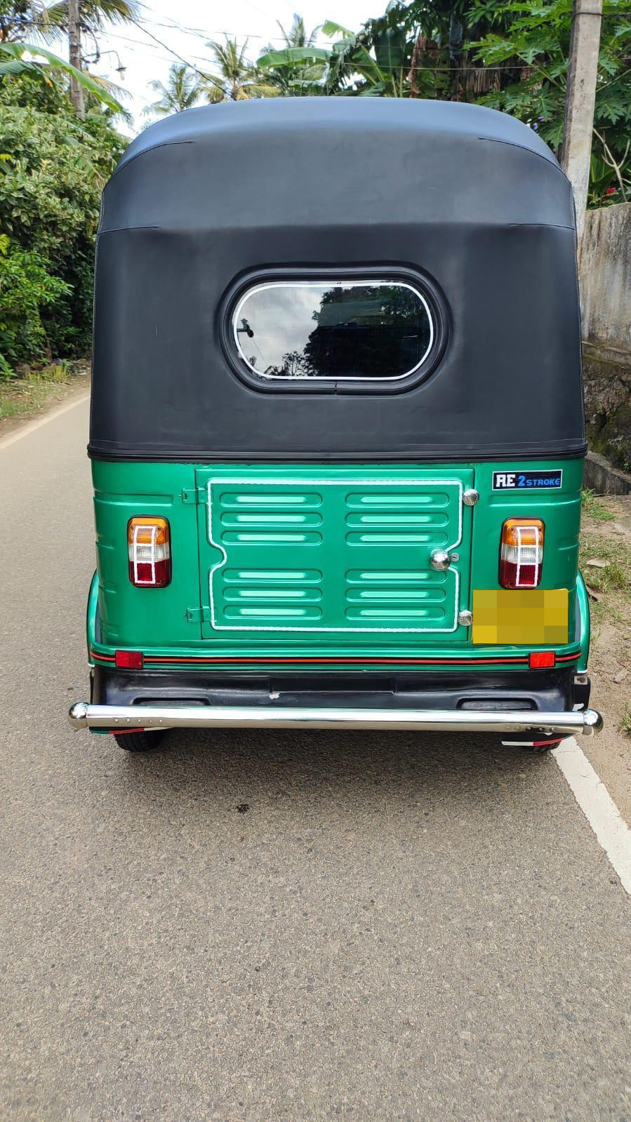 Bajaj 2 stroke 2006 - பயன்படுத்தப்பட்டது முச்சக்கர வண்டி sale in Sri Lanka - patpat.lk