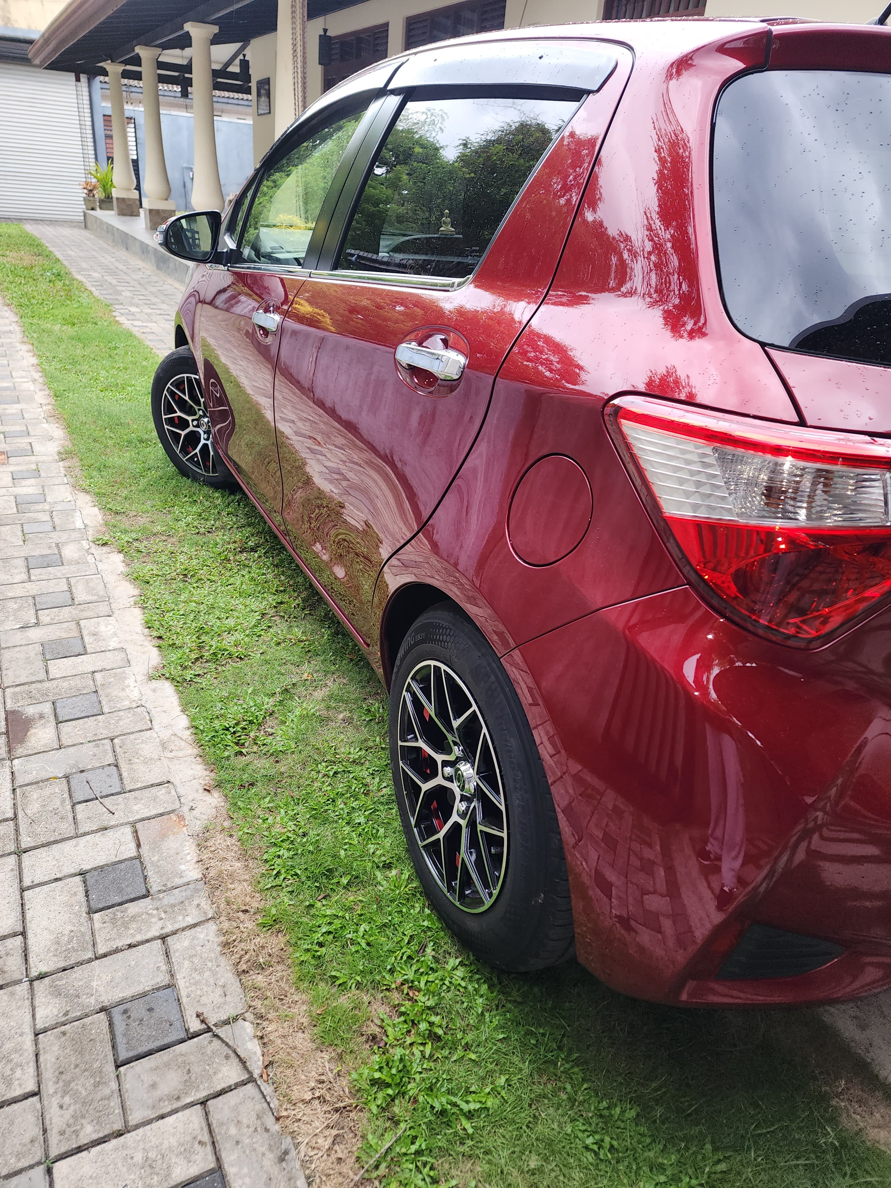 Toyota Vitz 2019 - பயன்படுத்தப்பட்டது கார் sale in Sri Lanka - patpat.lk
