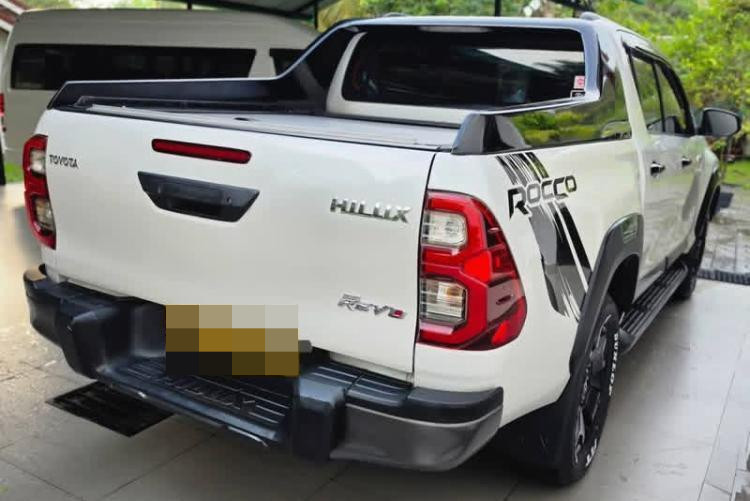 Toyota Hilux champ 2018 - பயன்படுத்தப்பட்டது சரக்கு போக்குவரத்து sale in Sri Lanka - patpat.lk