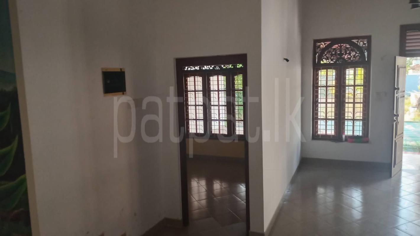 House for Sale in Makandura