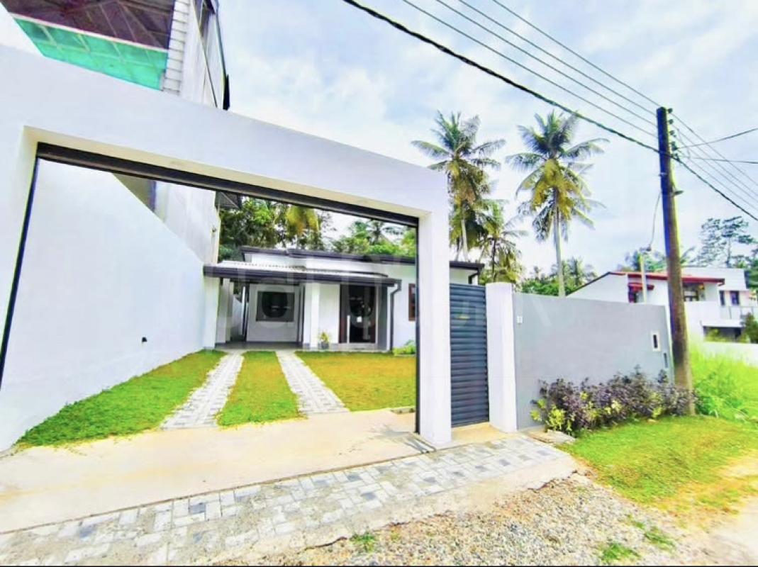 House for Sale in Malabe ads-image-1
