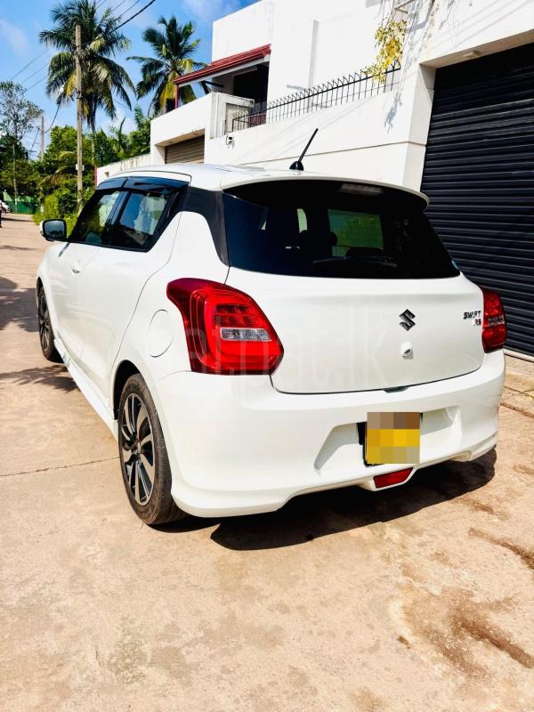 Suzuki SWIFT RS HYBRID 2024 - மறுசீரமைக்கப்பட்டது கார் sale in Sri Lanka - patpat.lk