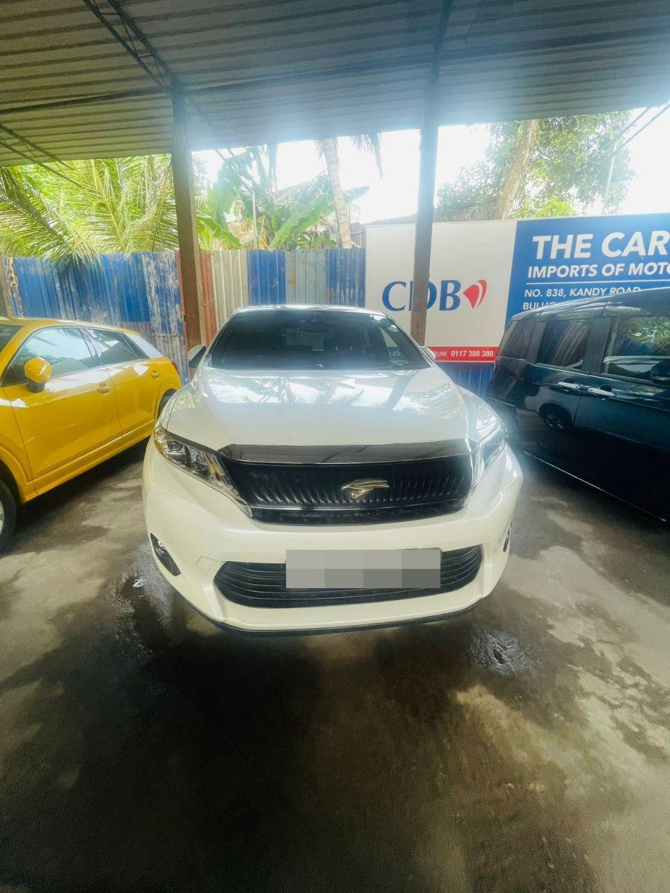 Toyota Harrier 2015 - Used SUV sale in Sri Lanka - patpat.lk