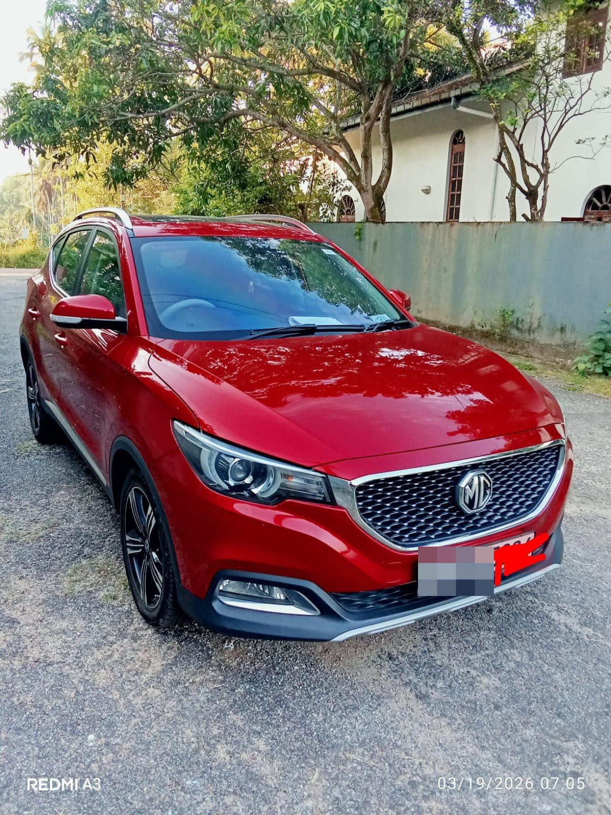 MG ZS 2018 ads-image-1