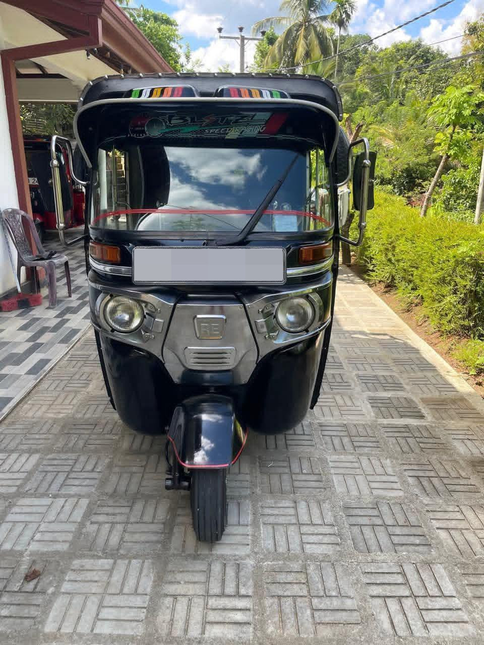 Bajaj Three Wheel 2016 - பயன்படுத்தப்பட்டது முச்சக்கர வண்டி sale in Sri Lanka - patpat.lk