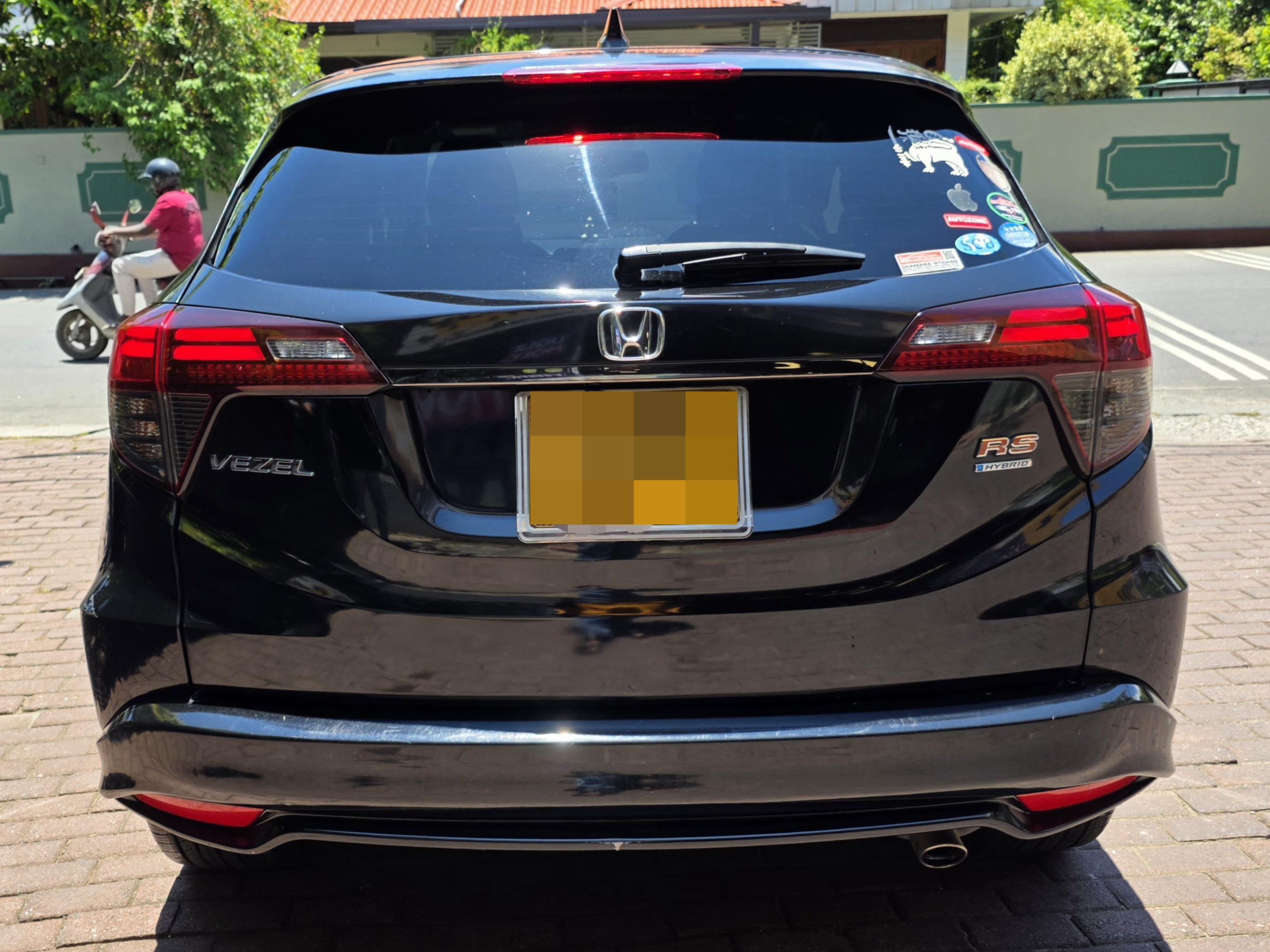 Honda Vezel 2018 - Used SUV sale in Sri Lanka - patpat.lk