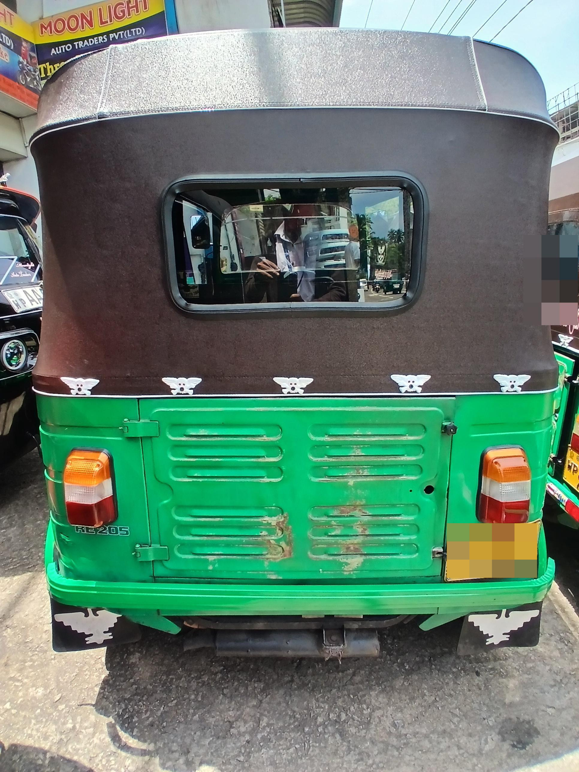 Bajaj Three Wheel 2011 - Used Three wheeler sale in Sri Lanka - patpat.lk