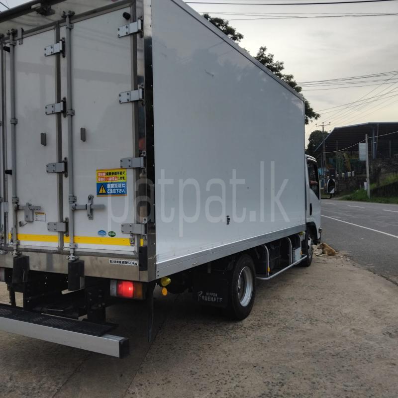 Isuzu ELF 2017 - சான்றளிக்கப்பட்டது டிரக் sale in Sri Lanka - patpat.lk