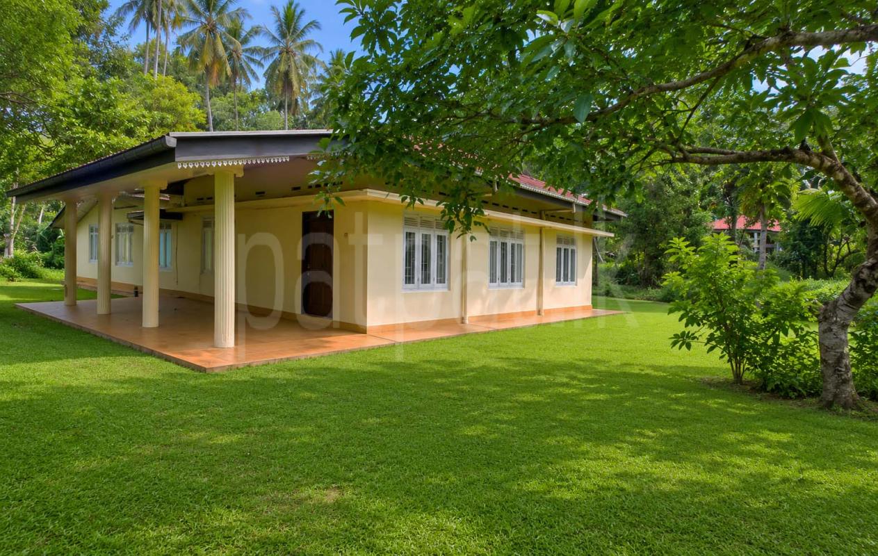 House for Sale in Gampaha ads-image-1