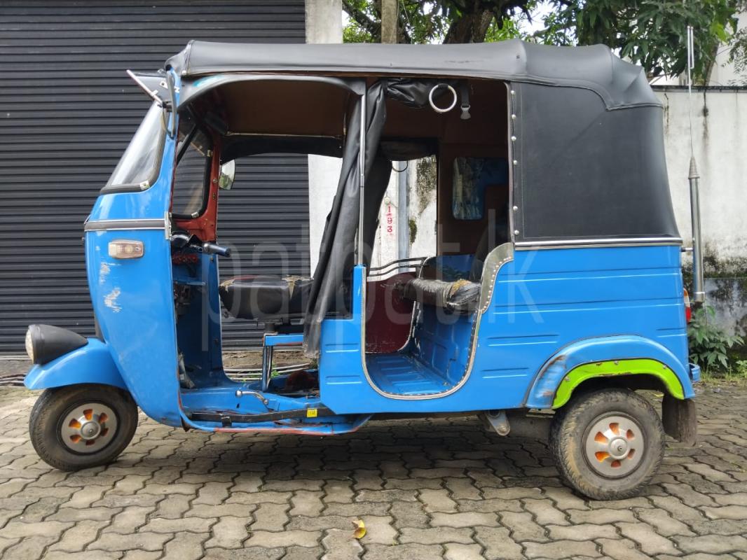 Bajaj Three Wheel 2000 - பயன்படுத்தப்பட்டது முச்சக்கர வண்டி sale in Sri Lanka - patpat.lk