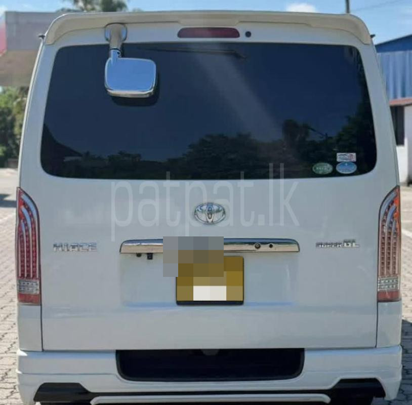 Toyota Hiace 2016 - பயன்படுத்தப்பட்டது வேன் sale in Sri Lanka - patpat.lk