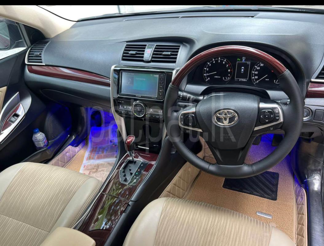 Toyota Premio 2017 - பயன்படுத்தப்பட்டது கார் sale in Sri Lanka - patpat.lk