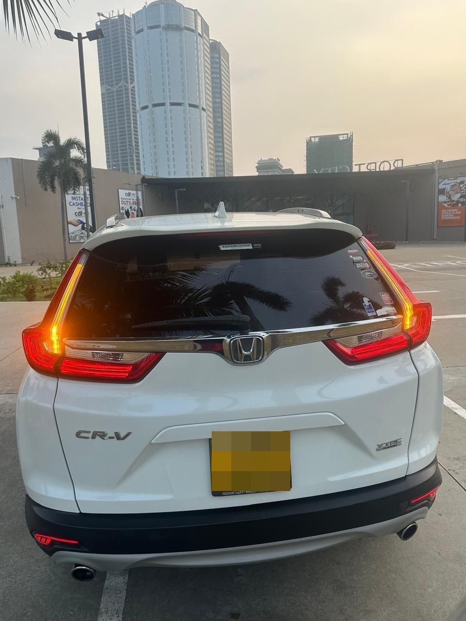 Honda CR V 2018 - பயன்படுத்தப்பட்டது SUV sale in Sri Lanka - patpat.lk
