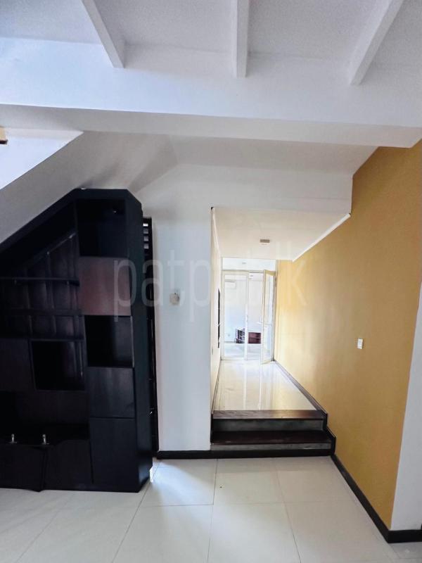 House for Sale in Athurugiriya