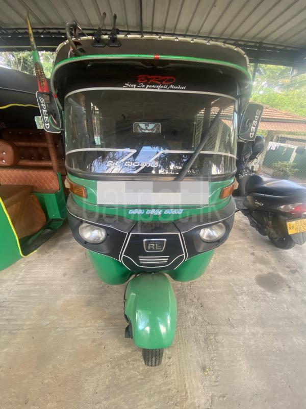 Bajaj Three Wheel 2015 - Used Three wheeler sale in Sri Lanka - patpat.lk