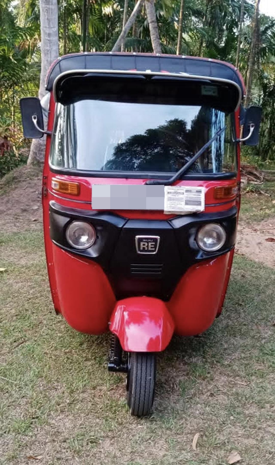 Bajaj Three Wheel 2020 ads-image-1